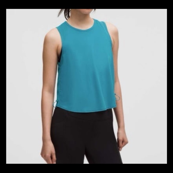 NWT Lululemon Sculpt Cropped Tank Top *Cinch
Hawaiian Blue size 12 - Picture 1 of 8